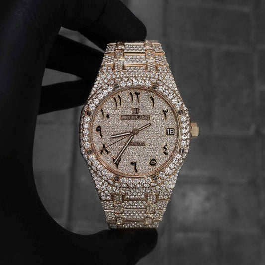 Audemars piguet royal oak (golden) full iced 41mm automatic. Lab grown diamond 
Full set
