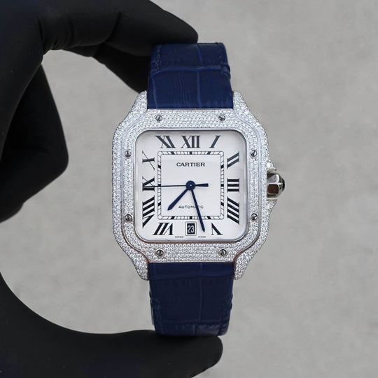 Cartier Santos XL100 Correa de cuero azul, dial simple 
Semi iced, small diamond, 41mm Automatic. Lab grown diamond 
Full set